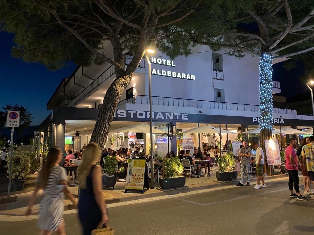 Hotel Aldebaran Lido di Jesolo Kültér fotó