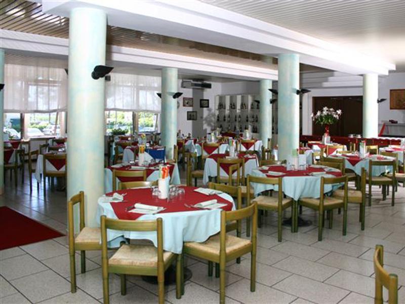 Hotel Aldebaran Lido di Jesolo Kültér fotó