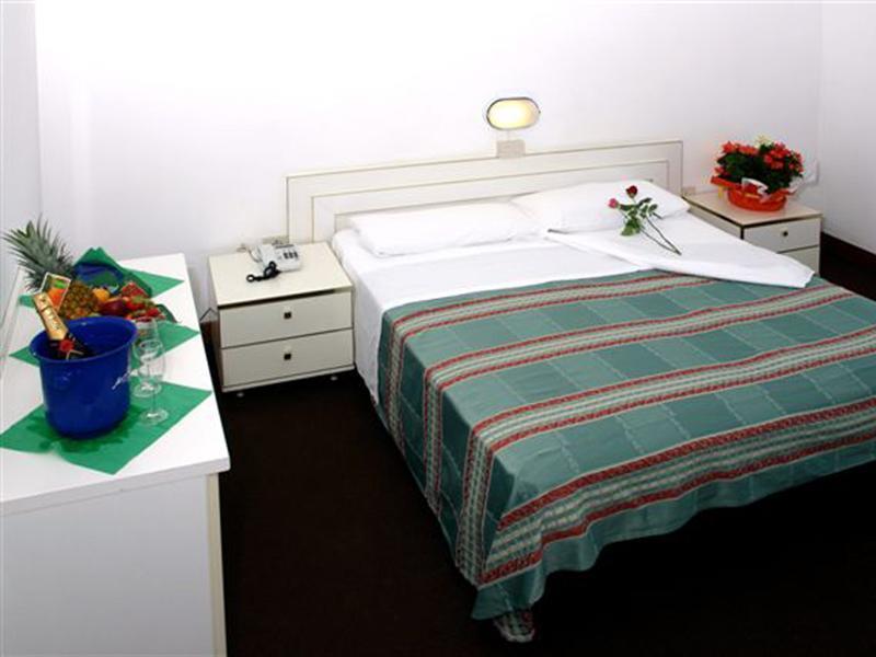 Hotel Aldebaran Lido di Jesolo Kültér fotó
